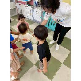 託児所るれいるーむより園内のようすをお知らせ（英会話編）